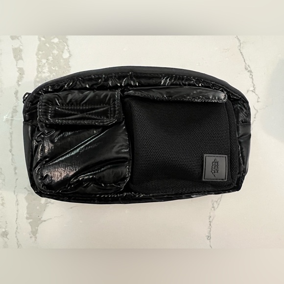 Free people Courtside Cargo Sling NWOT - Picture 2 of 4